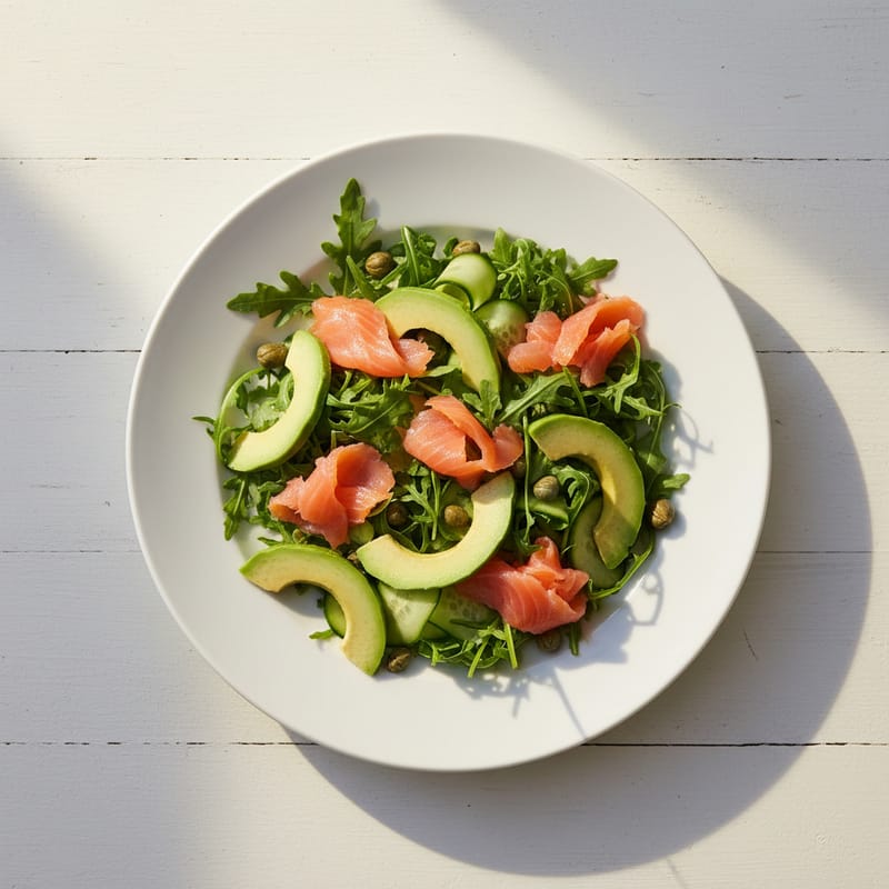 Salată cu File Somon Afumat și Avocado